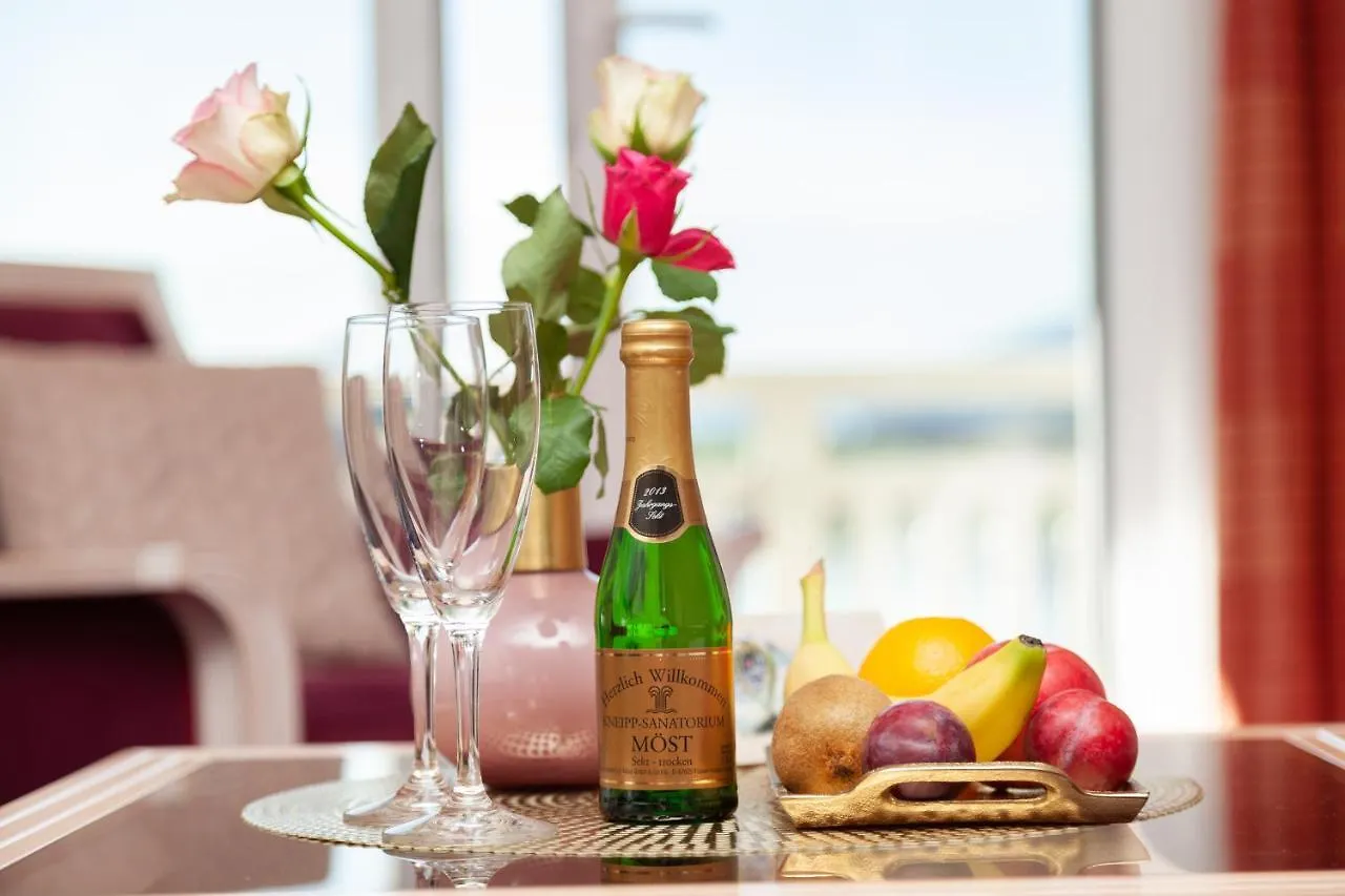 Otel Kneipp Sanatorium Moest - Medical Wellness Resort